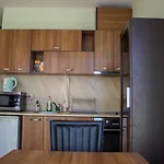 Central Couple Studio 2 *
